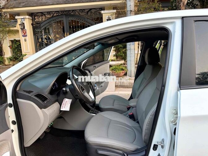 Hyundai Accent 2012 1.4 AT Trắng