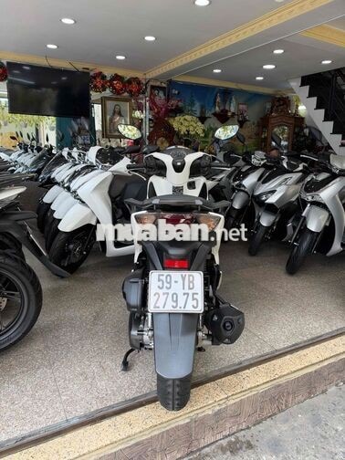 Honda SH 125i 2017 Trắng Đen BSTP Chính Chủ