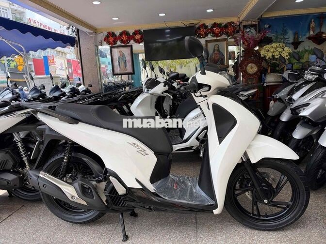 Honda SH 125i 2017 Trắng Đen BSTP Chính Chủ