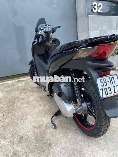 Honda SH 150 màu Đen lên full áo mâm ý