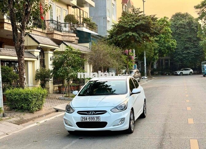 Hyundai Accent 2012 1.4 AT Trắng