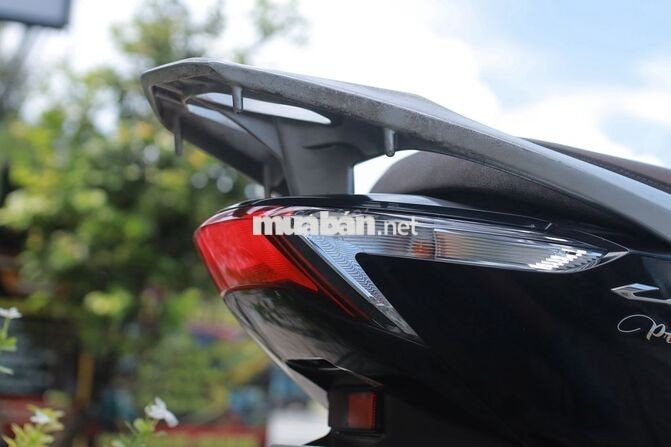 HONDA LEAD 125 PREMIUM EDITION ĐEN