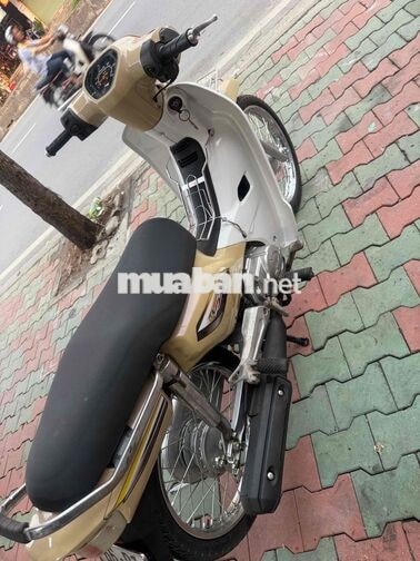 Honda Dream màu Be trắng