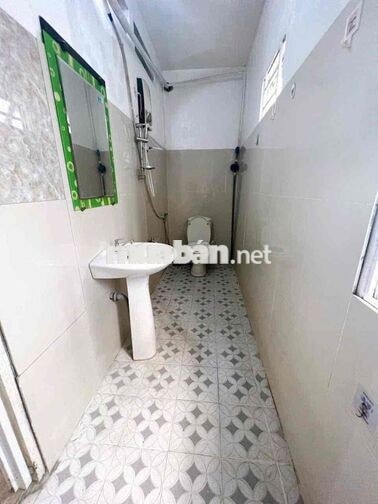 PHÒNG TRỌ SINH VIÊN MẶT TIỀN NGÃ NĂM - 25m2 ở ngay
