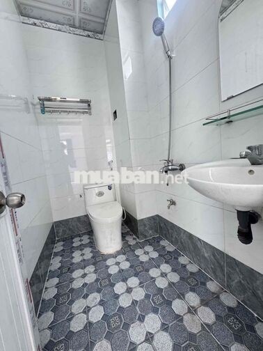 CĂN HỘ 30m2 SIÊU RỘNG CHỢ THẠCH ĐÀ THANG MÁY Ở NGAY