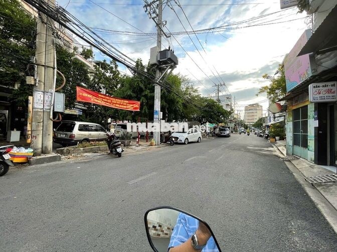 Ngộp bank nhà HXH dtích 6.2*30m=185m2, 1 lầu 4pn Lê Ngã, Q. Tân Phú ...
