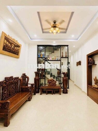 NHÀ TL19 GẦN CHỢ CẦU ĐỒNG. TRỆT 2 LẦU 4PN 5WC. SẴN NỘI THẤT