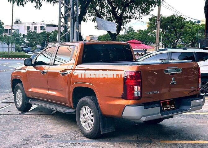 BÁN TẢI TRITON GLX 2025