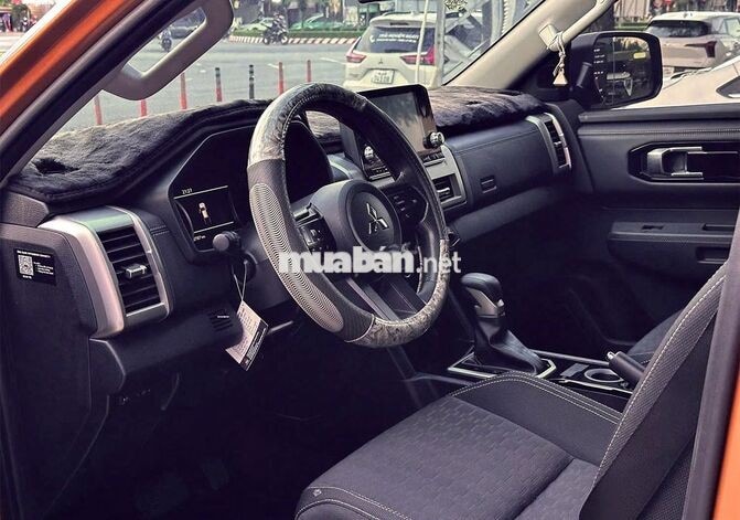 BÁN TẢI TRITON GLX 2025