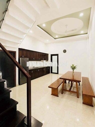 NHÀ TL19 GẦN CHỢ CẦU ĐỒNG. TRỆT 2 LẦU 4PN 5WC. SẴN NỘI THẤT