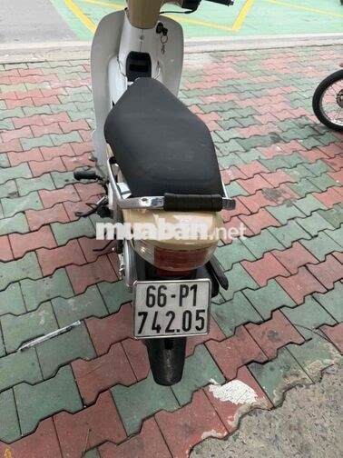 Honda Dream màu Be trắng