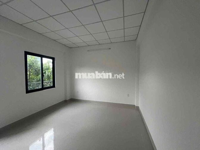 cho thuê nhà trệt 2 lầu gần vincom 550
