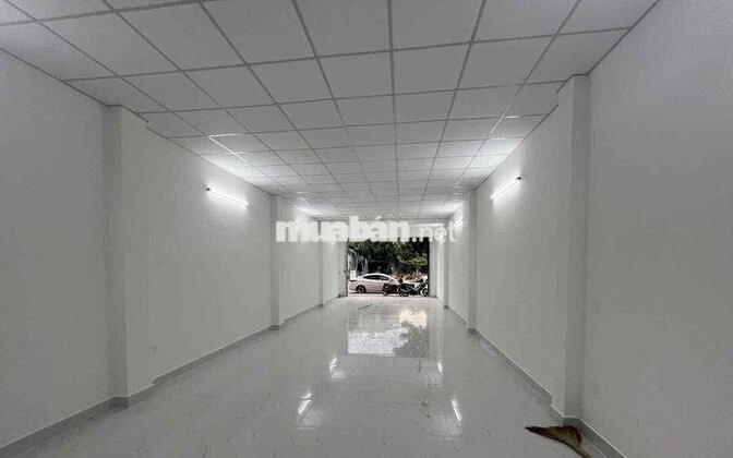 cho thuê nhà trệt 2 lầu gần vincom 550