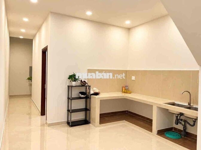 Bán nhà hẻm C đường Phạm Hùng, Bình Chánh. ngang 4m x 17m. Nhỉnh 3 tỷ
