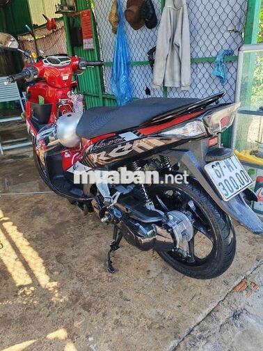 Yamaha Nouvo 6 FI màu Đỏ đen