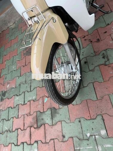 Honda Dream màu Be trắng