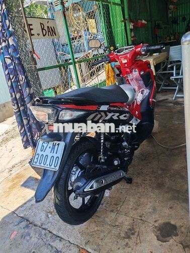 Yamaha Nouvo 6 FI màu Đỏ đen