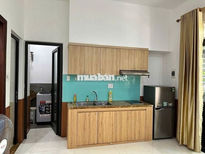 Cho thuê căn hộ 2PN kiểu nhà vườn Nguyễn Công Trứ, vị trí gần biển 
