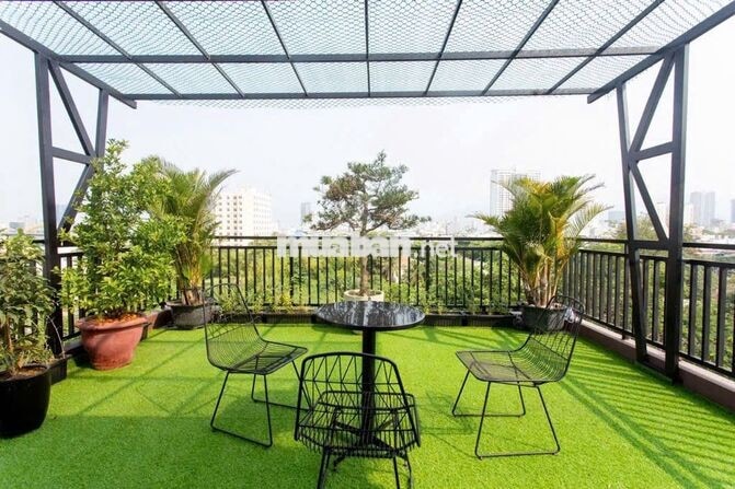 Cho thuê căn hộ tầng thượng view Cầu Rồng gần Monarchy - 12tr/th