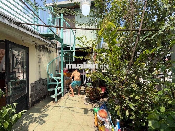 Tiền vừa túi - Nhà vừa Ý Quận 4