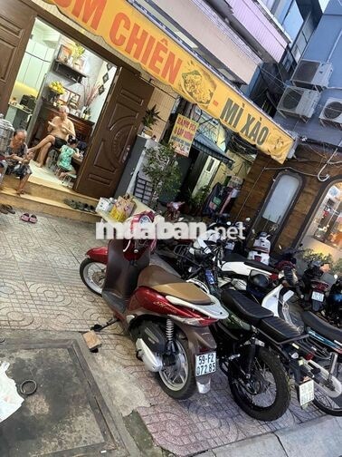 Cho thuê mặt bằng vỉa hè mặt tiền trung tâm quận 3