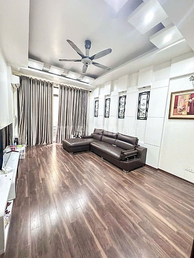 Nhà 5 Tầng Gần Công Viên Nghĩa Đô - Gara Ô Tô, 4PN, Full Đồ - 19 triệu