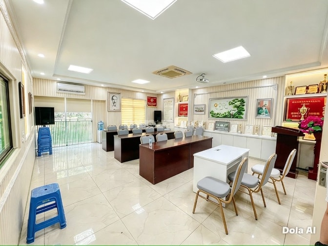 Cần bán Tòa nhà Hoàng Quốc Việt - 9 tầng - thang máy - 106m2 - 56 tỷ 