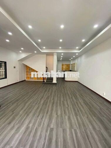 Cần cho thuê nhà HXH ngang 10m 28/6A Đường Lữ Gia P.15 Q.11 