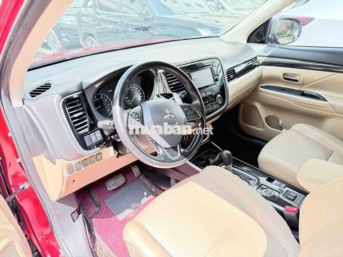 Mitsubishi Outlander 2017 7 chỗ 111000 km đỏ