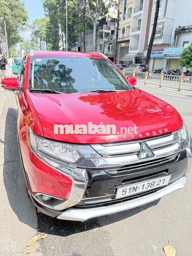 Mitsubishi Outlander 2017 7 chỗ 111000 km đỏ