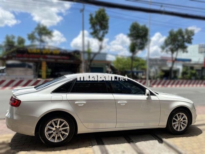 Audi A4 2013 68416 km Trắng