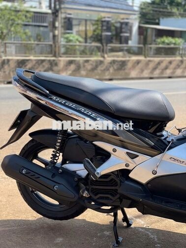 Honda Air Blade 2010 đen bạc