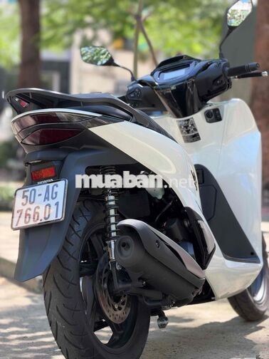 Honda SH 10/ 2026 màu trắng đen 400 km