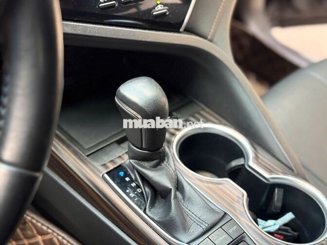 CAMRY 2.5Q 2019 - NHẬP THÁI LAN - GIÁ TL