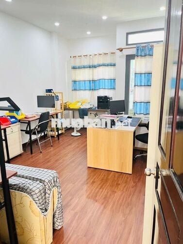 CHO THUÊ NHÀ Mới Rộng Rãi Có Sân Để Xe Gần MT 3/2