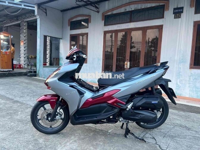 Honda Air Blade 4val 2024 Đỏ xám bạc bán trả góp