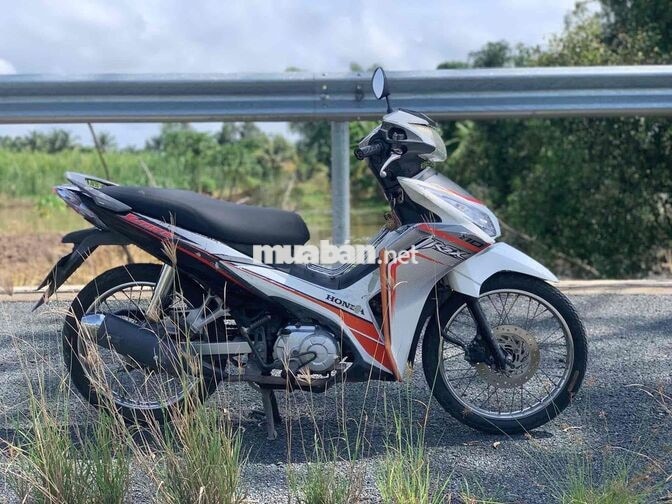 Honda Wave RSX màu Trắng đen cam