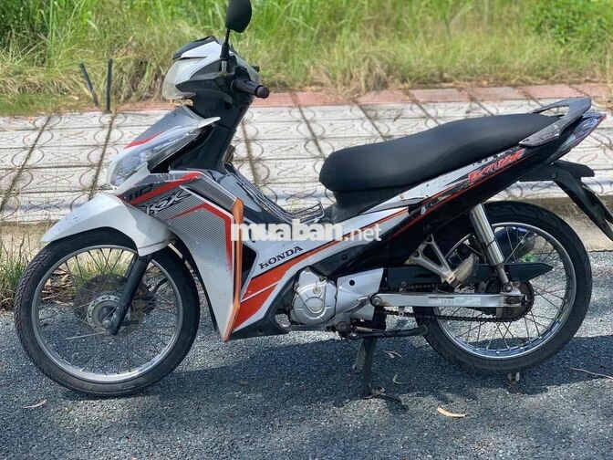 Honda Wave RSX màu Trắng đen cam