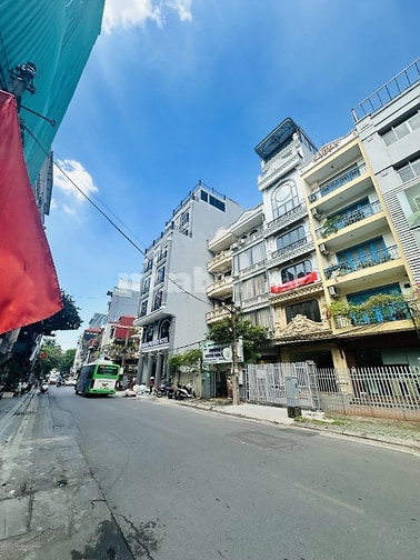 Gà đẻ trứng vàng, bán nhà 9,5 tầng 1 hầm phố Giảng Võ, dt: 110m