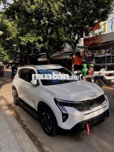 Kia Sonet Luxury 2024 Trắng