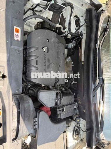 Mitsubishi Outlander 2018 2.0CVT 120.000 km Trắng