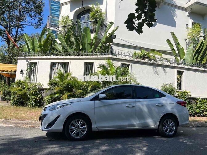 Toyota Vios E 5 chỗ màu Trắng