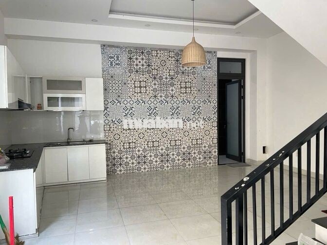 CHO THUÊ NHÀ 2 TẦNG MẶT TIỀN TÔN ĐẢN – GIÁ 16 TRIỆU/THÁNG