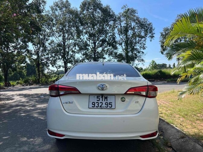 Toyota Vios E 5 chỗ màu Trắng