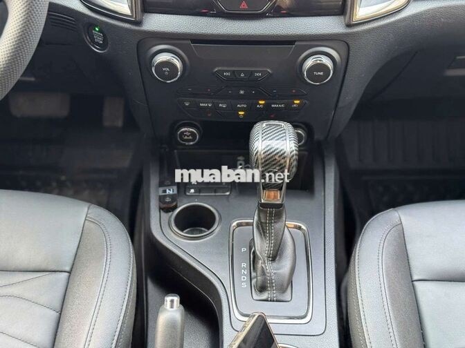 Ford Everest 2019 Titanium 8 vạn km Đen