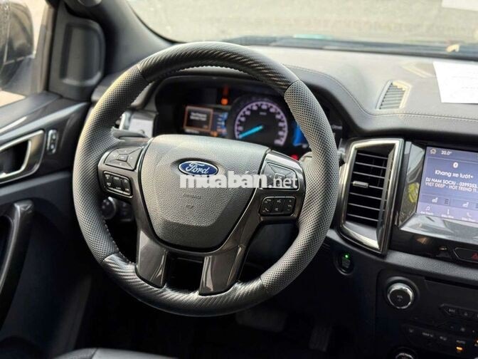 Ford Everest 2019 Titanium 8 vạn km Đen