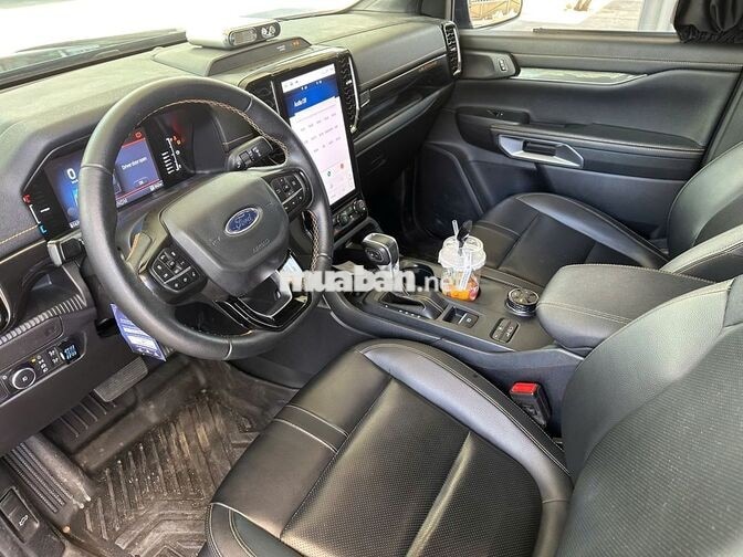 Ford Ranger Wildtrak 2023, bảo hành 2028, vay 75%