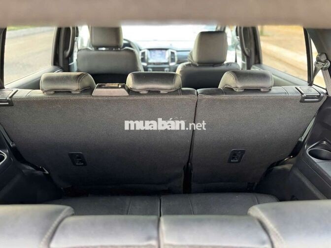 Ford Everest 2019 Titanium 8 vạn km Đen