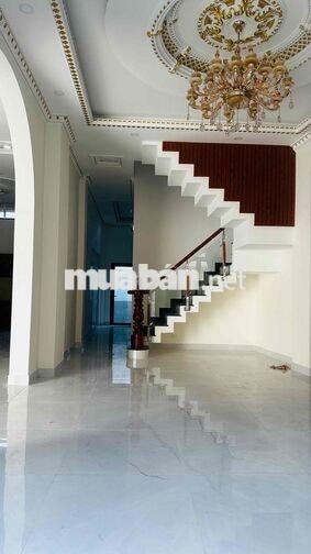 nhà mới xây đã hoàn công chất lượng cao cấp cần bán gấp