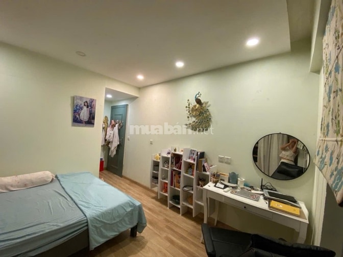 - Bán căn hộ chung cư Imperial Giải Phóng, siêu đẹp, 78m2, 7.4 tỷ